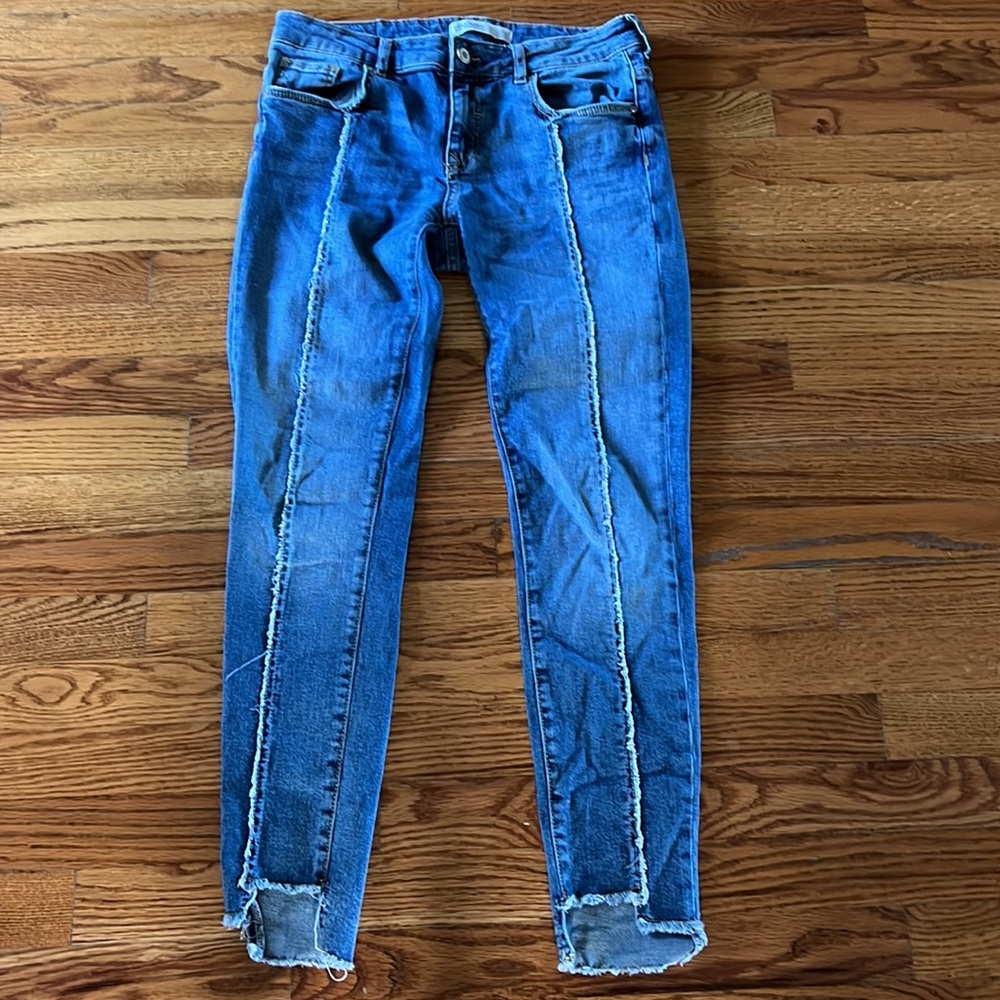 Zara Medium Wash Skinny Jeans Raw Step Hem - Picture 9 of 9